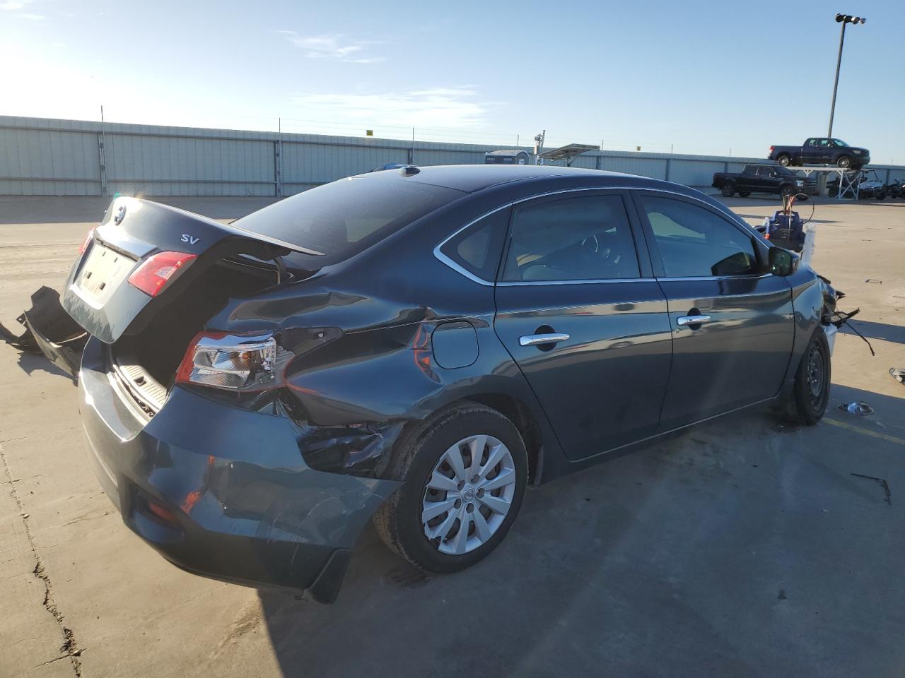 2016 Nissan Sentra - Image 3