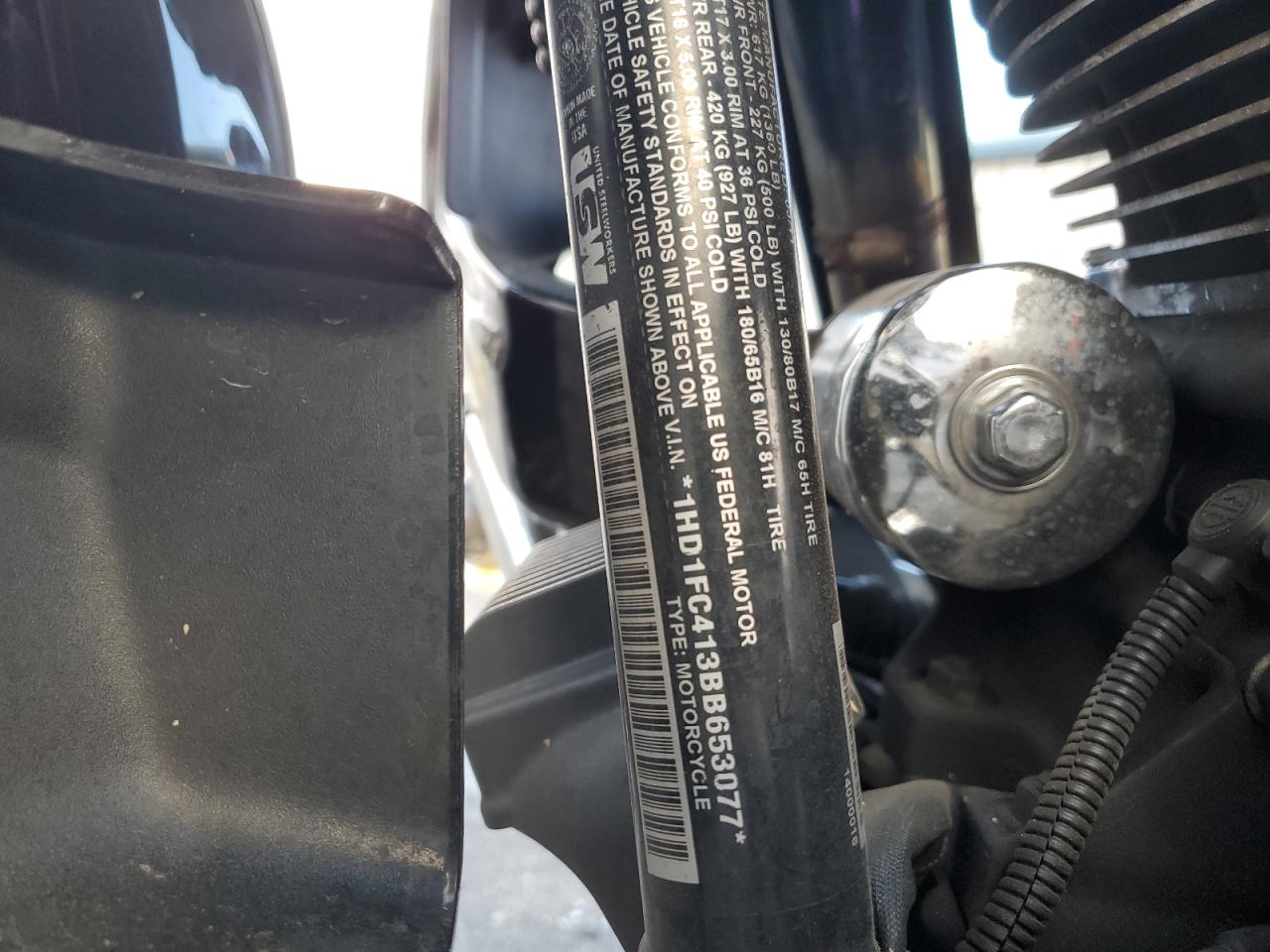 2011 Harley-Davidson Flhtcu VIN: 1HD1FC413BB653077 Lot: 83569164