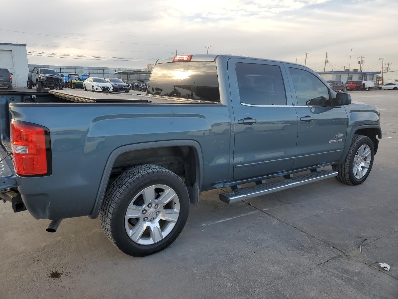 2014 GMC Sierra - Image 3