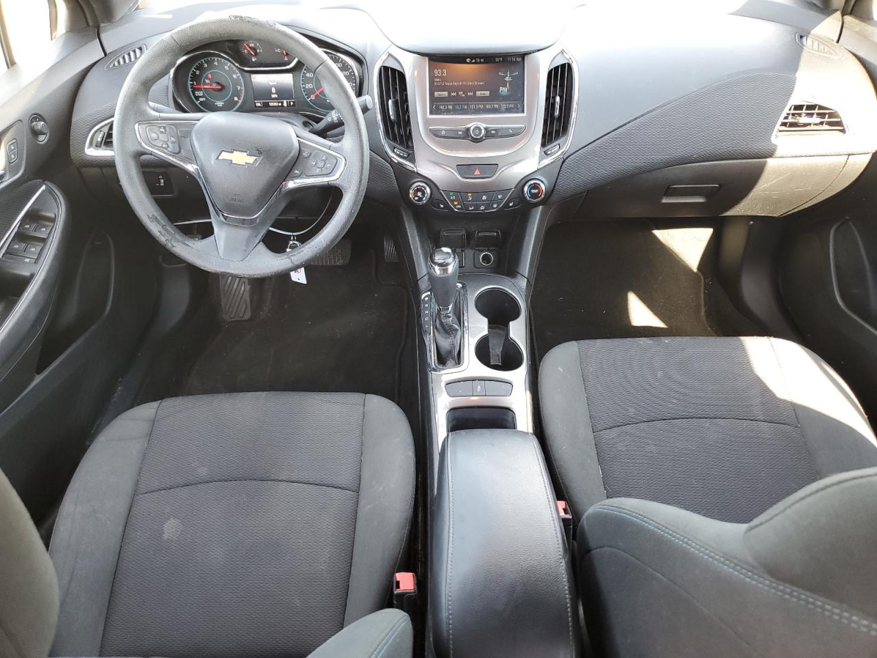 2017 Chevrolet Cruze - Image 8