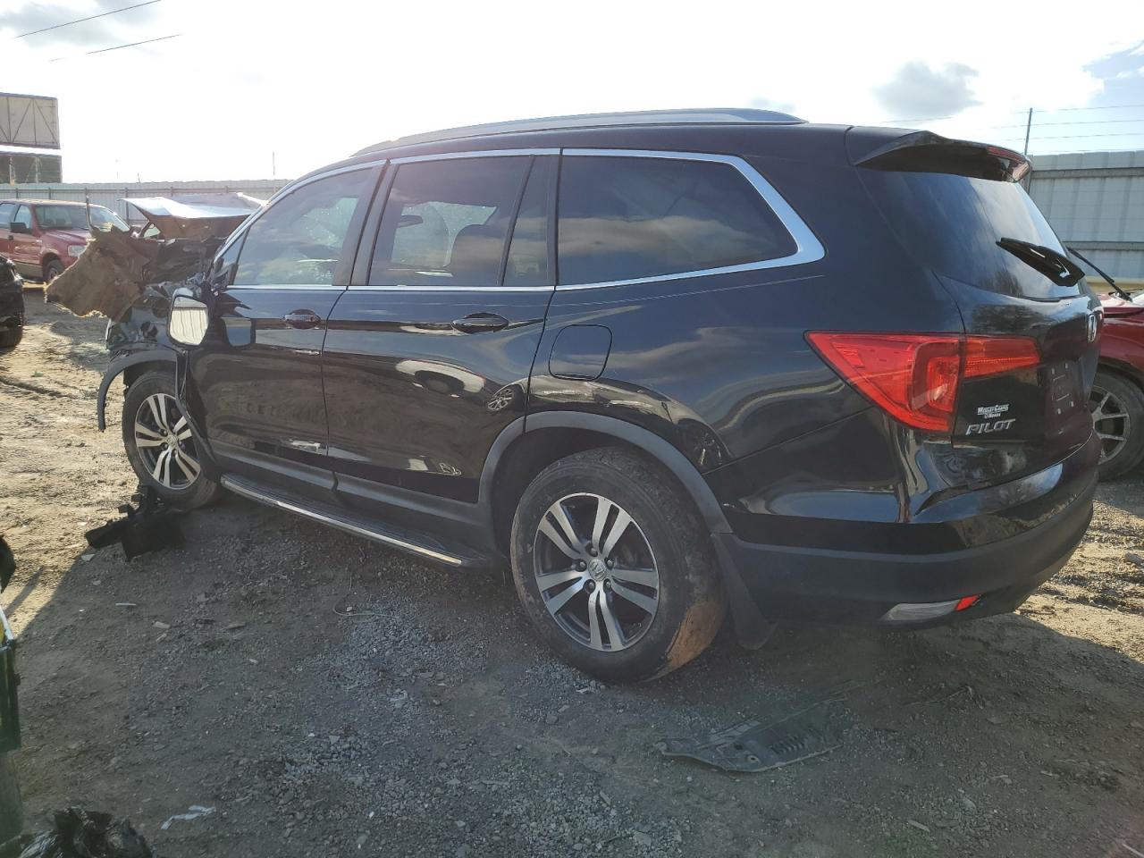 2016 Honda Pilot - Image 2