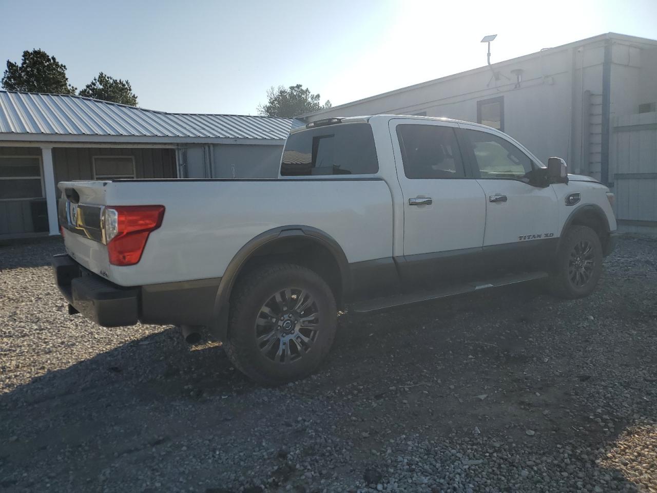 VIN 1N6BA1F47GN510930 2016 NISSAN TITAN no.3