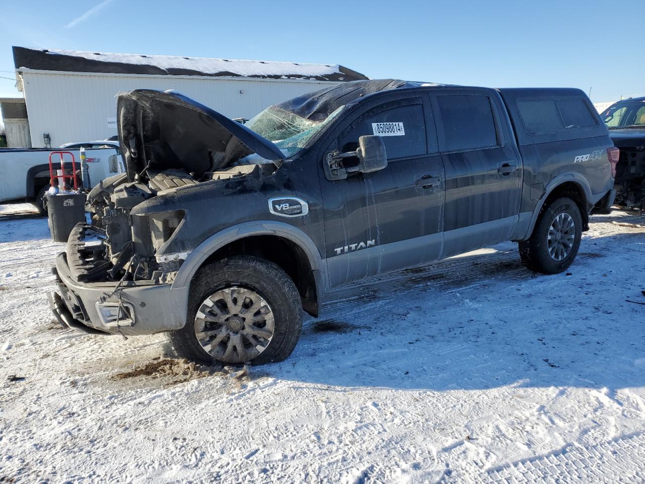 VIN 1N6AA1E50HN567266 2017 NISSAN TITAN no.1