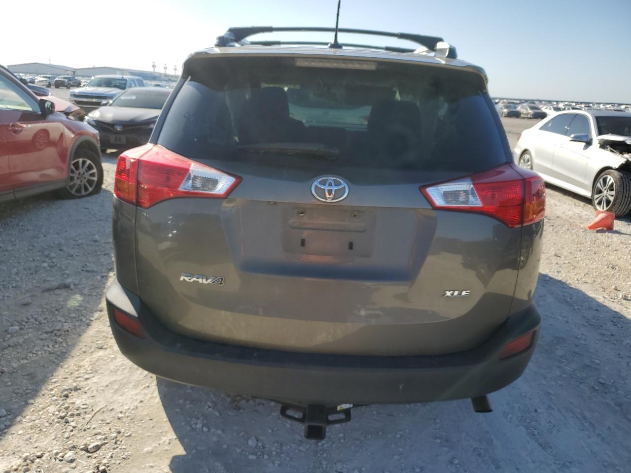 2014 Toyota RAV 4 - Image 6