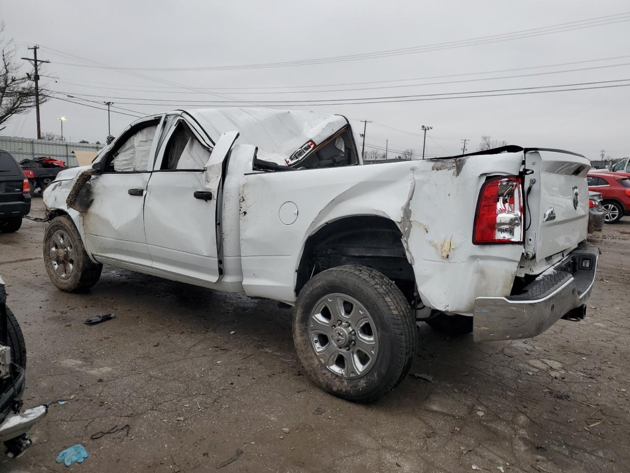 2016 RAM 2500 - Image 2