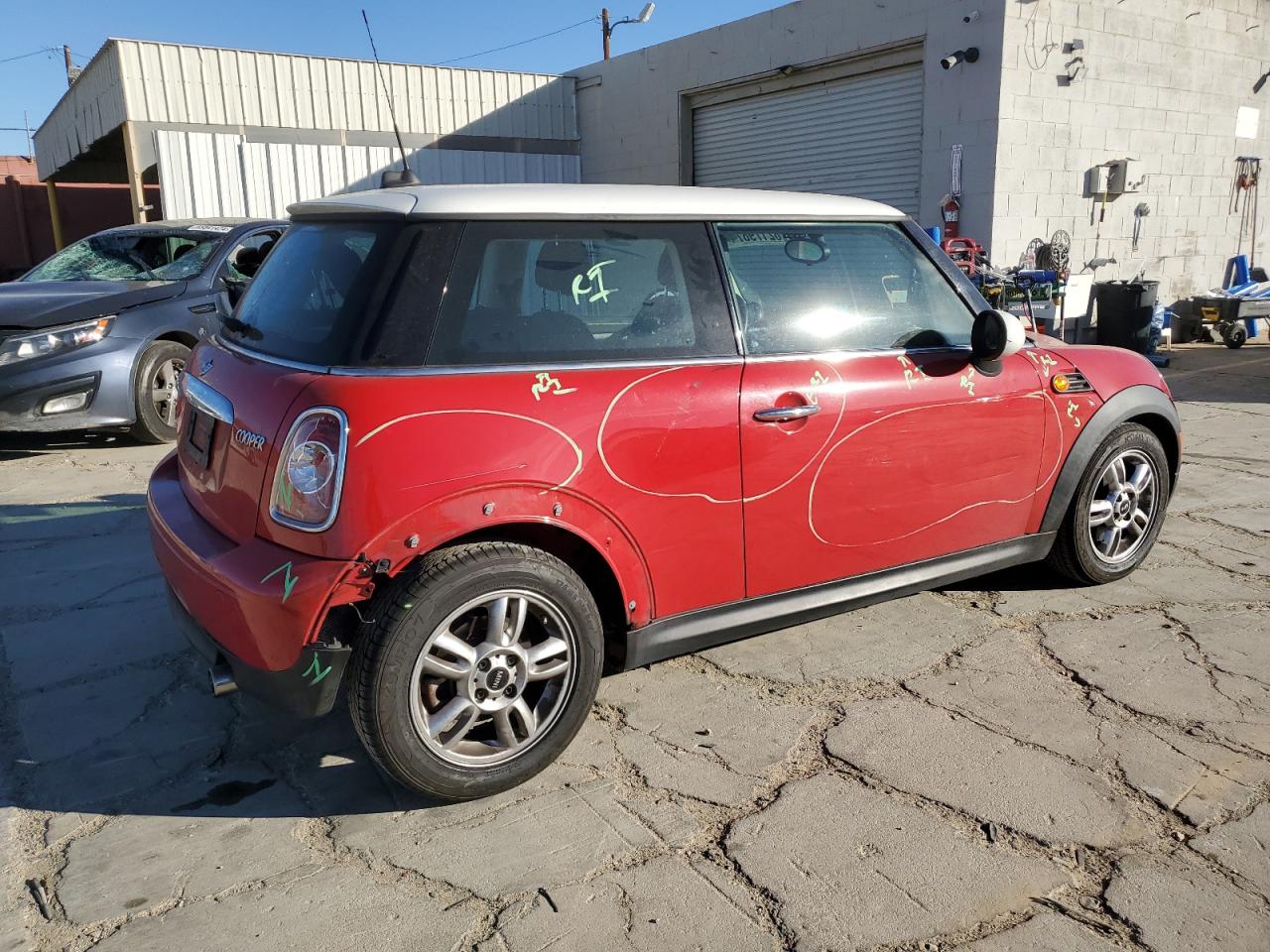 VIN WMWSU3C55DT684437 2013 MINI COOPER no.3