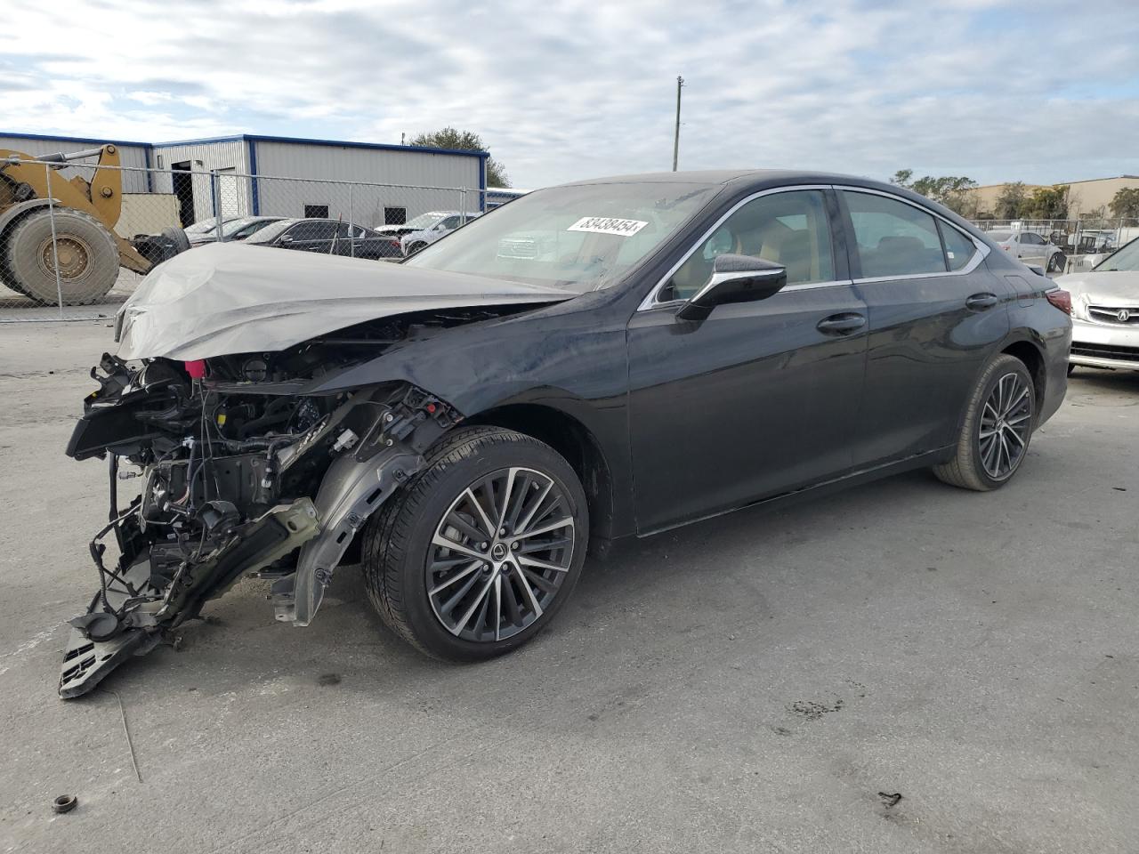 2024 Lexus ES - Image 1