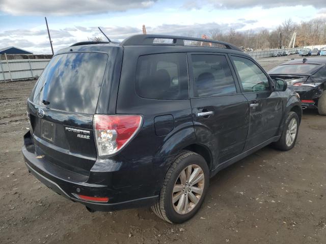  SUBARU FORESTER 2013 Чорний