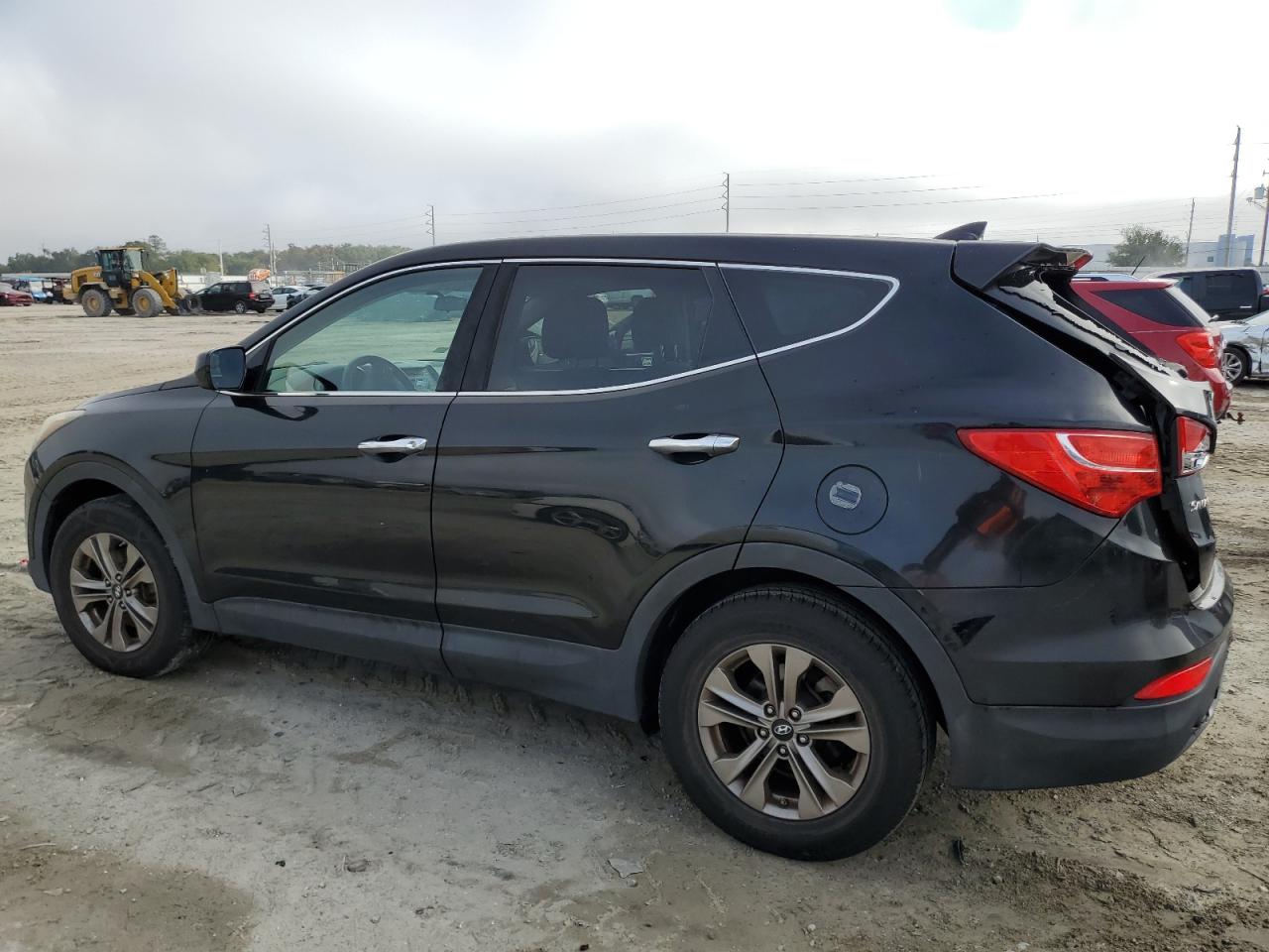 5XYZTDLB3GG353307 2016 HYUNDAI SANTA FE - Image 2