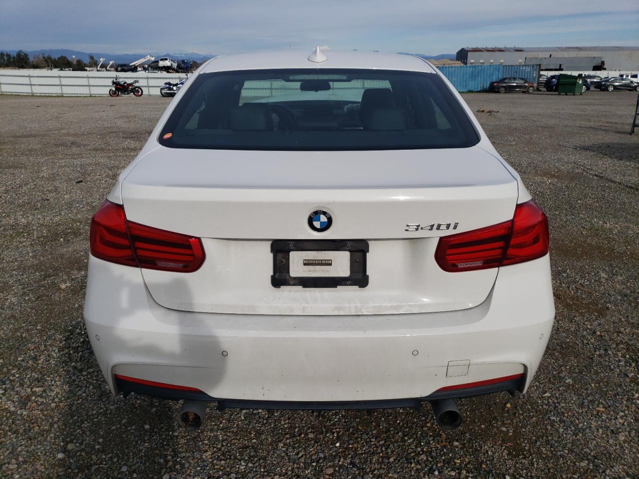 VIN WBA8B3G55GNT92970 2016 BMW 3 SERIES no.6