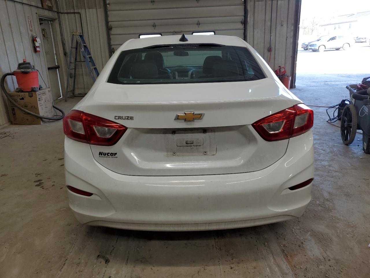 VIN 1G1BC5SM4H7131067 2017 CHEVROLET CRUZE no.6