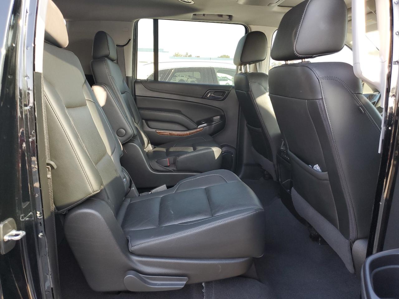 2020 Chevrolet Suburban - Image 11