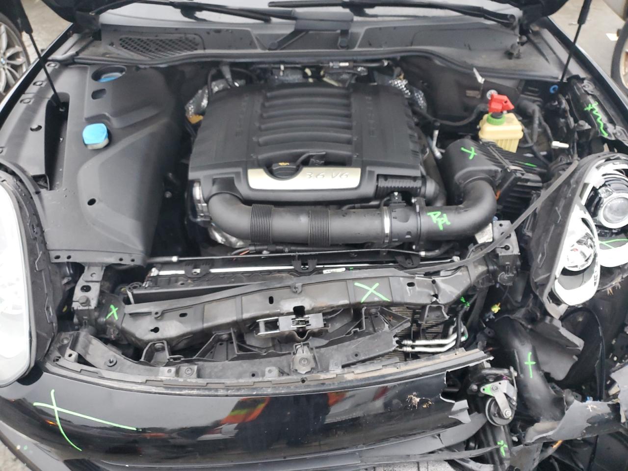 2018 Porsche Cayenne - Image 12