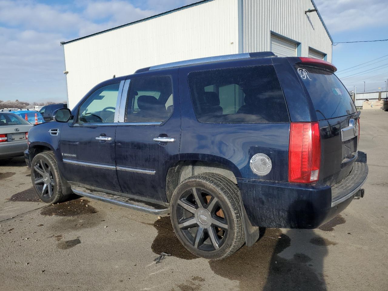 2008 Cadillac Escalade - Image 2