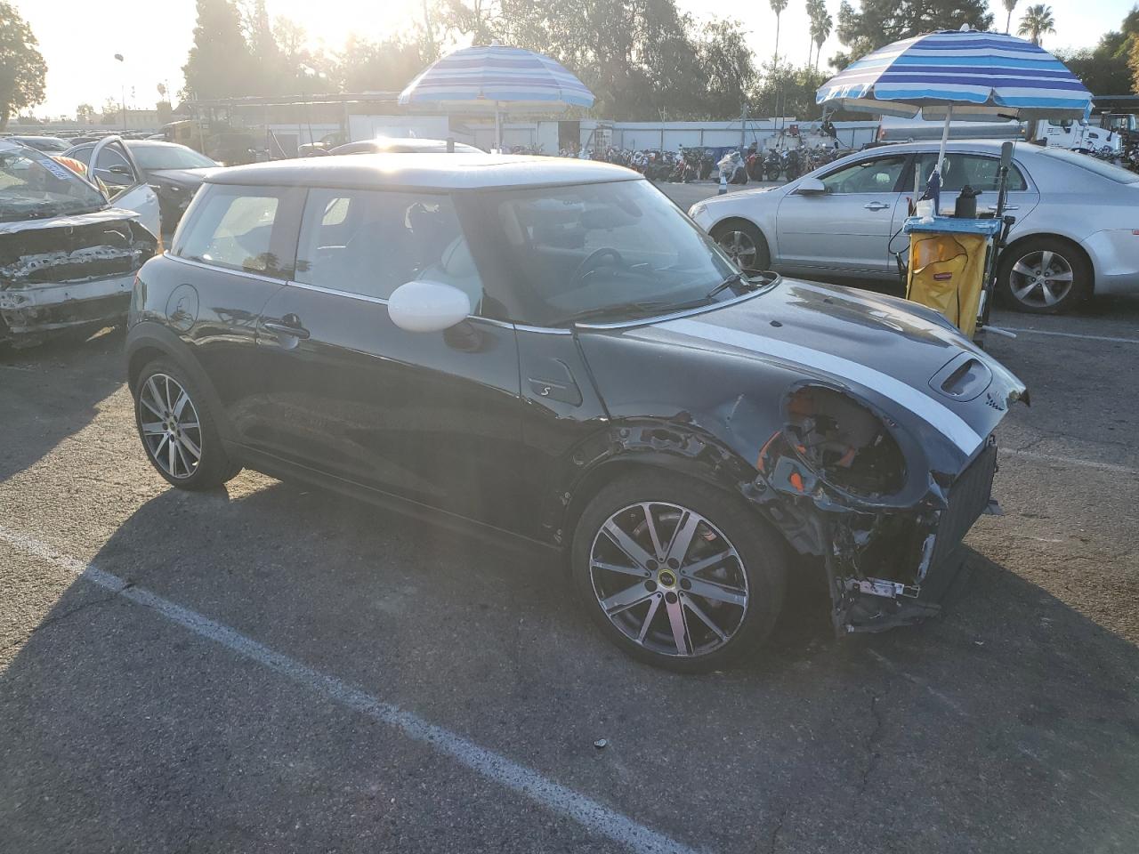 VIN WMW13DJ01P2T89065 2023 MINI COOPER no.4