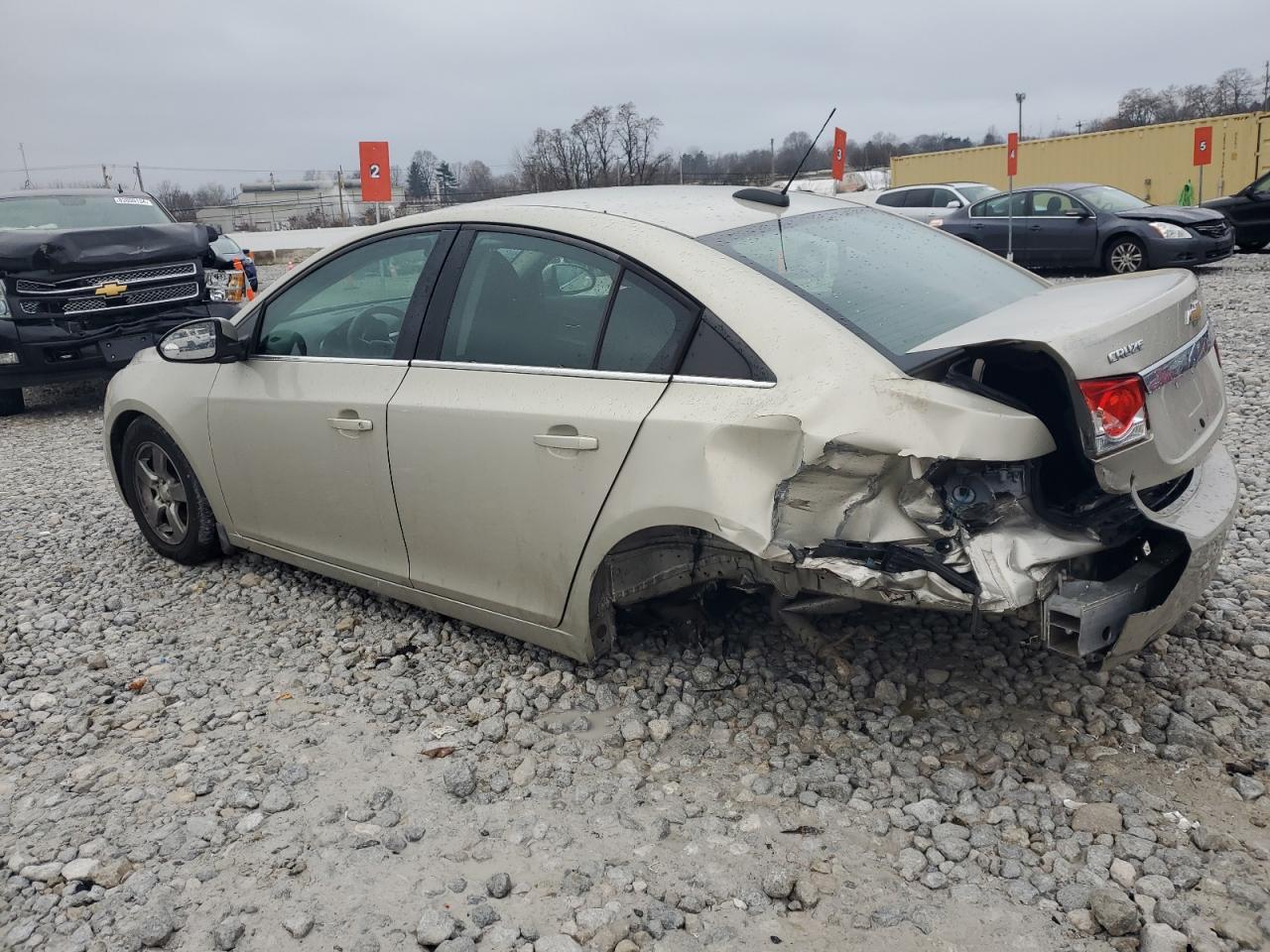 VIN 1G1PE5SB5G7166732 2016 CHEVROLET CRUZE no.2