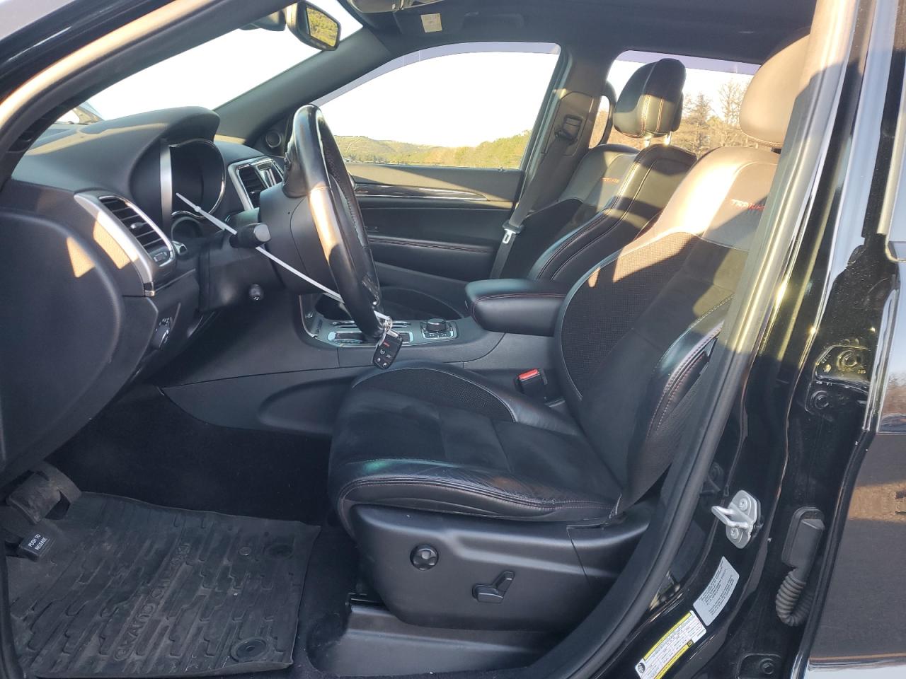 2017 Jeep Grand Cherokee - Image 7