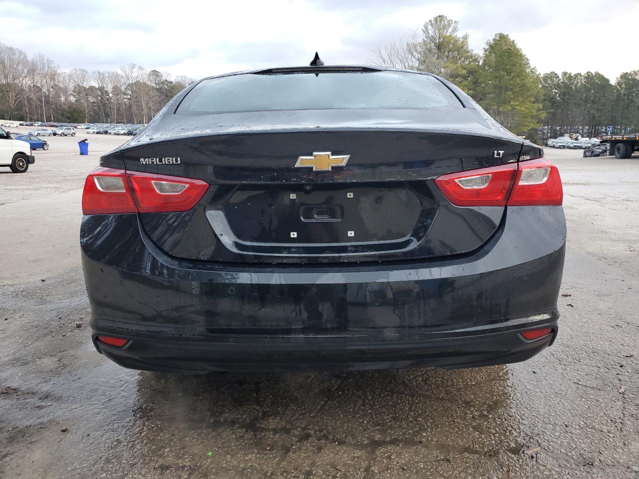 2023 Chevrolet Malibu - Image 6