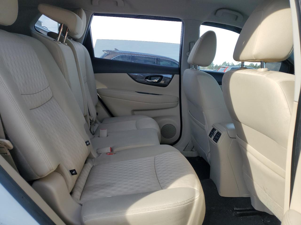 2019 Nissan Rogue - Image 11