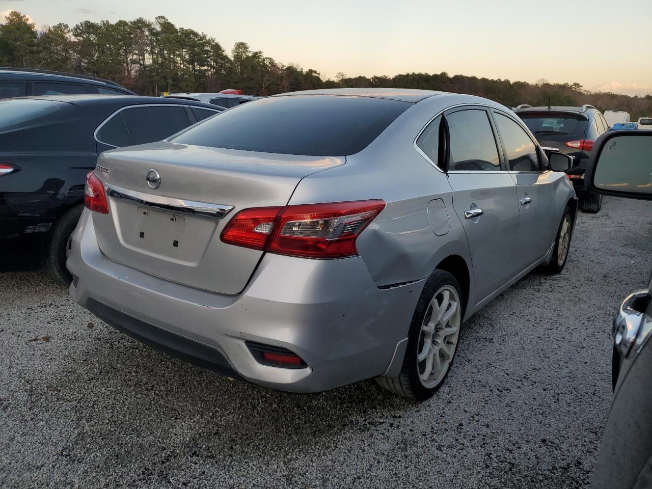 2017 Nissan Sentra - Image 3