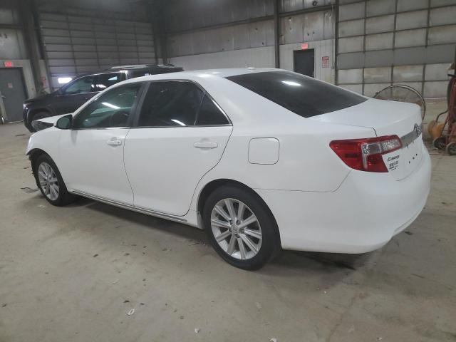 Седаны TOYOTA CAMRY 2013 Белы