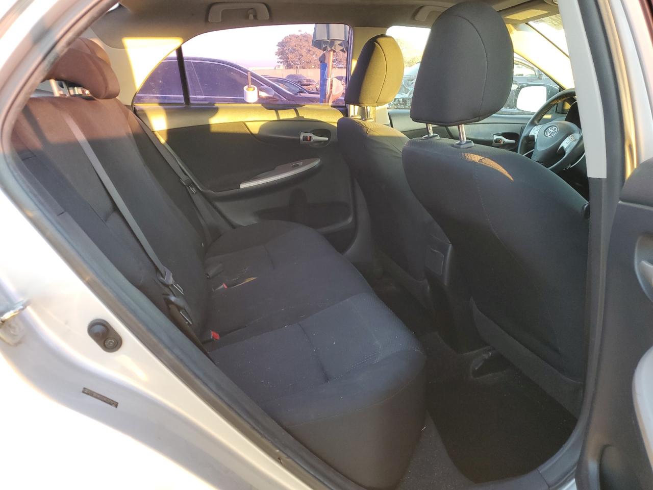 2010 Toyota Corolla - Image 10