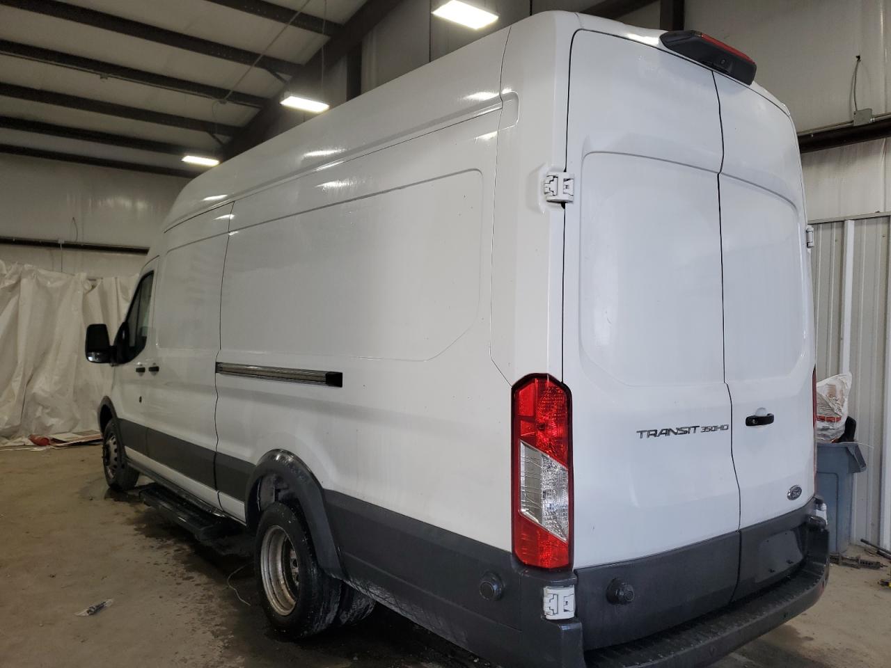 VIN 1FTBF4UG6JKB09204 2018 FORD TRANSIT no.2