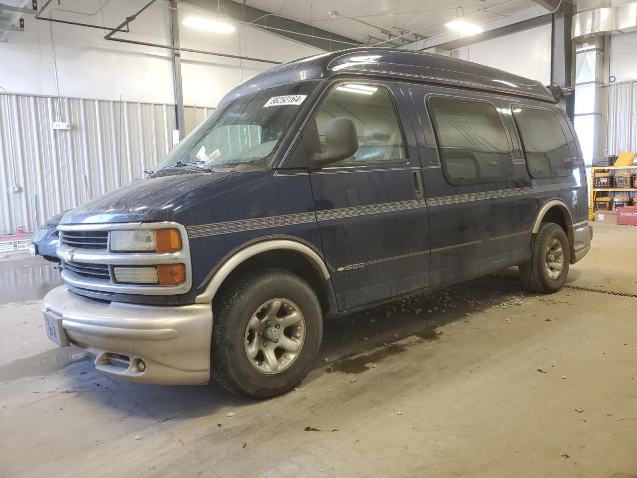 Casper, WY에서 판매 중인 2001 Chevrolet Express G1500 - Side