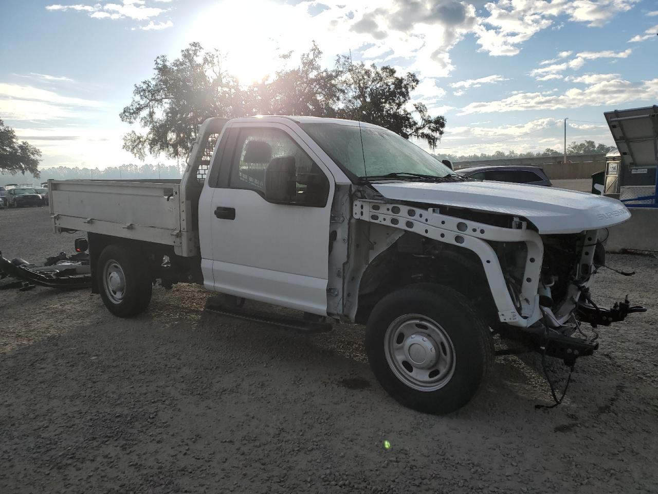 VIN 1FDBF2A64HEC81834 2017 FORD F250 no.4