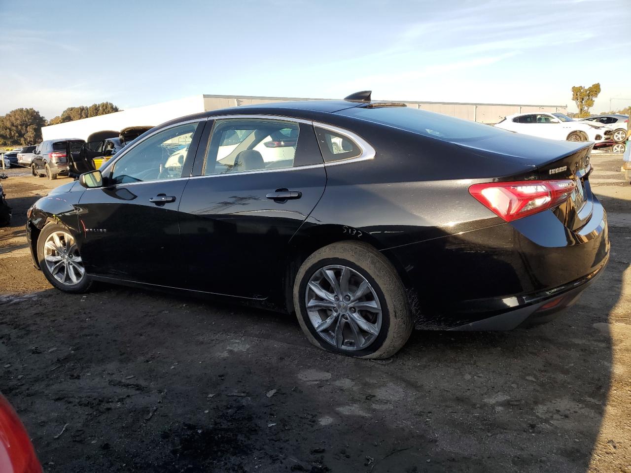 2022 Chevrolet Malibu - Image 2