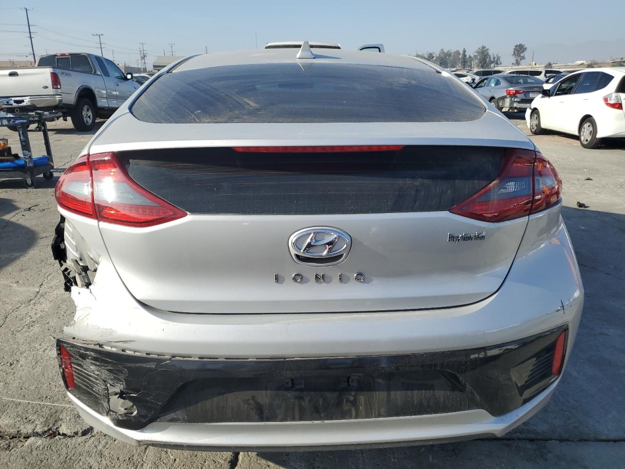 2018 Hyundai Ioniq Limited VIN: KMHC85LCXJU065372 Lot: 83230084