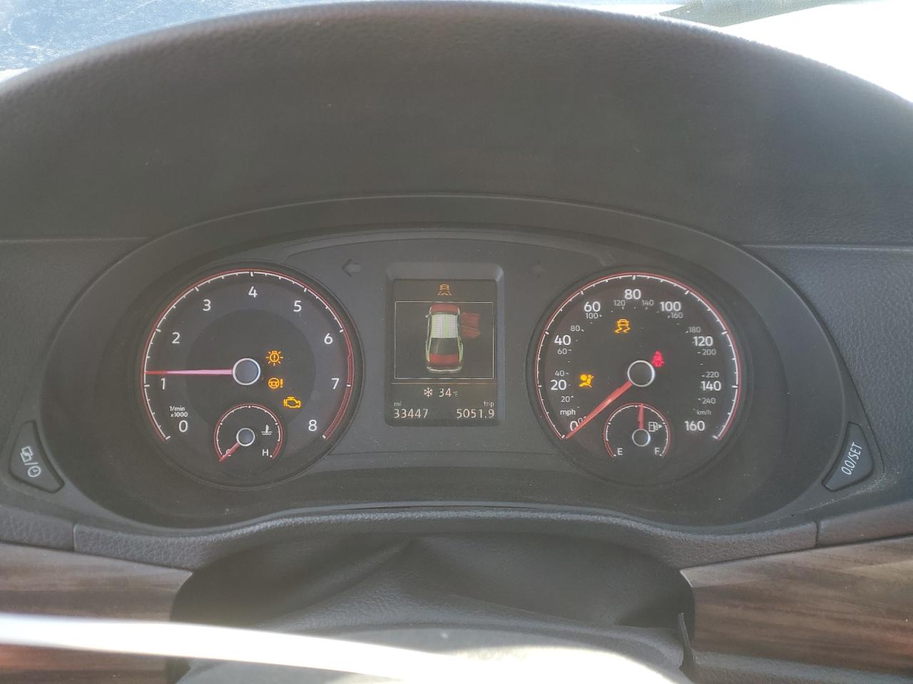 2022 Volkswagen Passat - Image 9