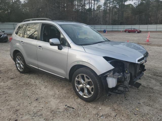  SUBARU FORESTER 2017 Silver