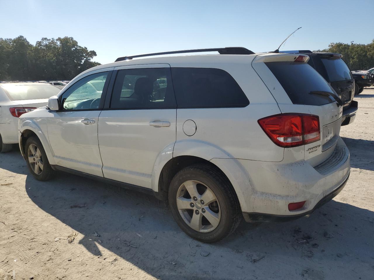 2011 Dodge Journey - Image 2