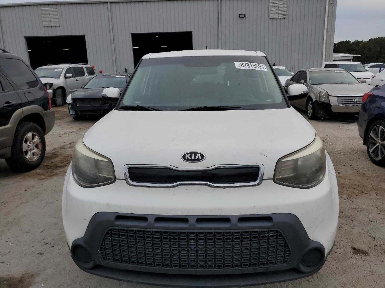 VIN KNDJP3A5XE7061639 2014 KIA SOUL no.5