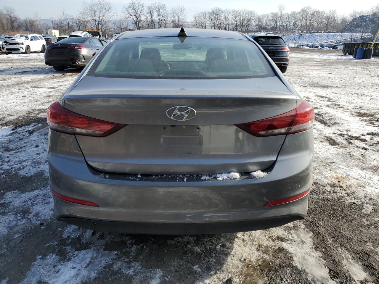 2018 Hyundai Elantra - Image 6