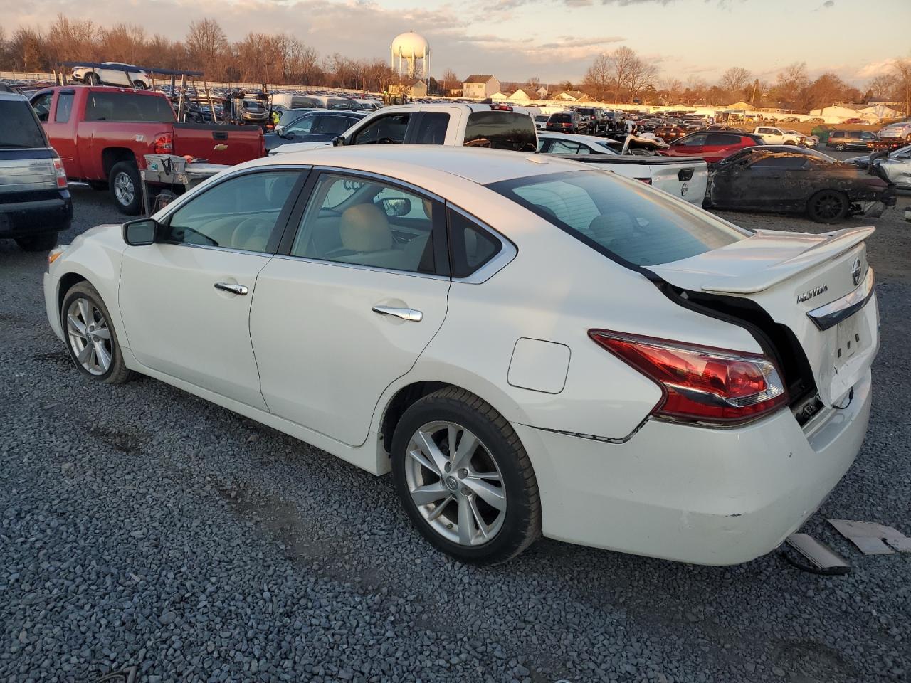 2013 Nissan Altima - Image 2
