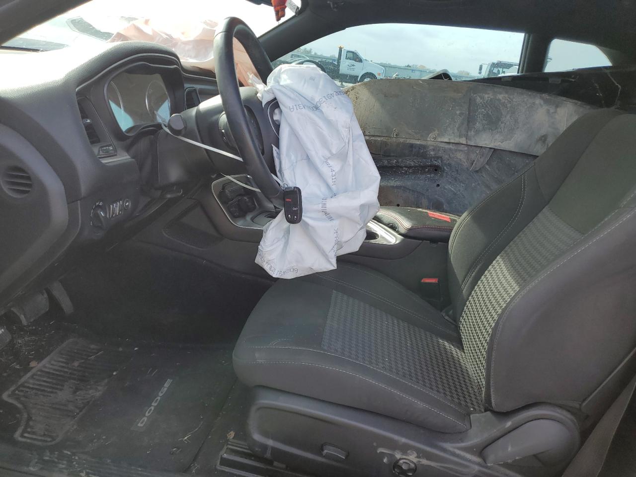2017 Dodge Challenger - Image 7