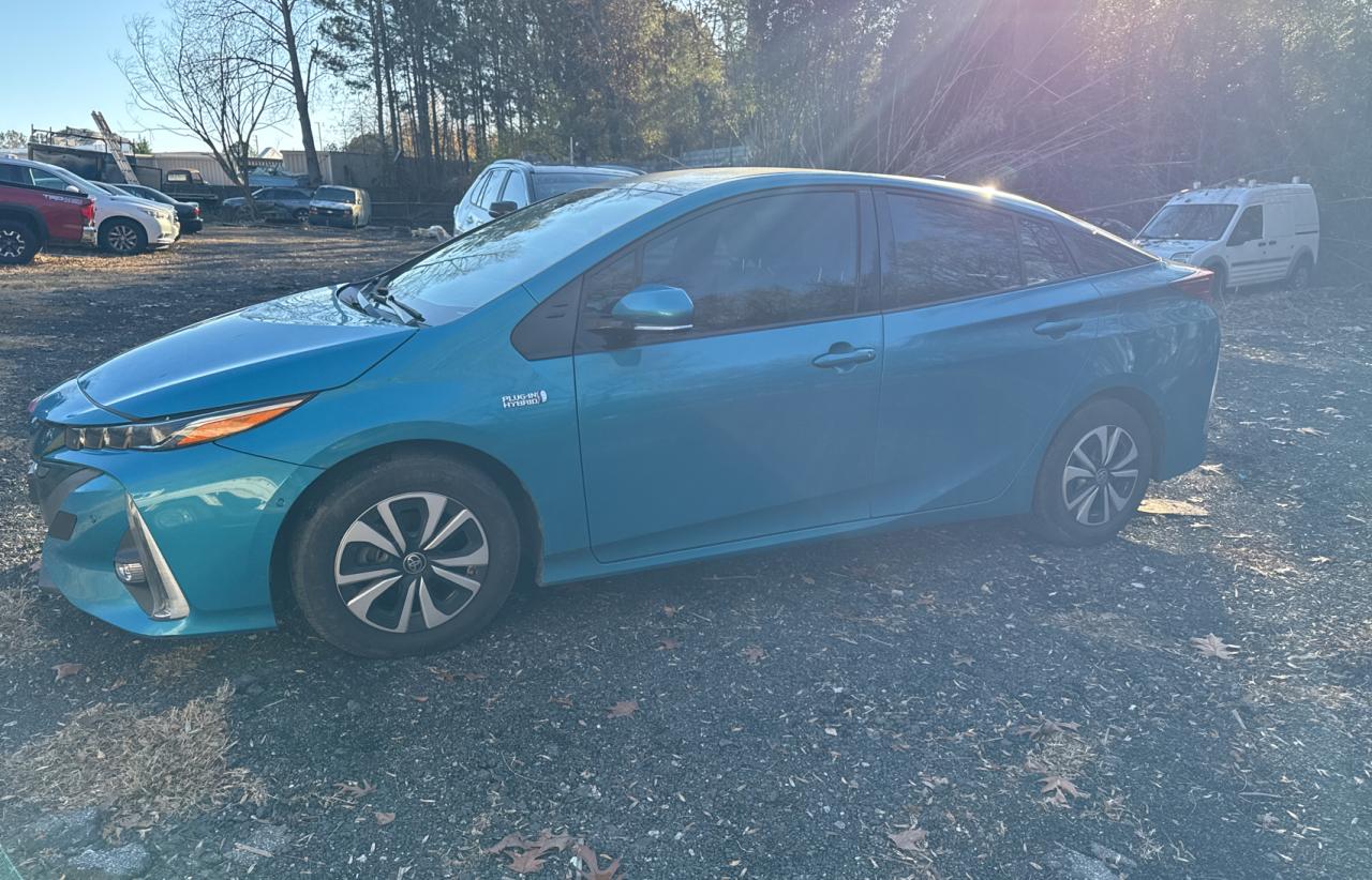 VIN JTDKARFP1J3074607 2018 TOYOTA PRIUS no.2