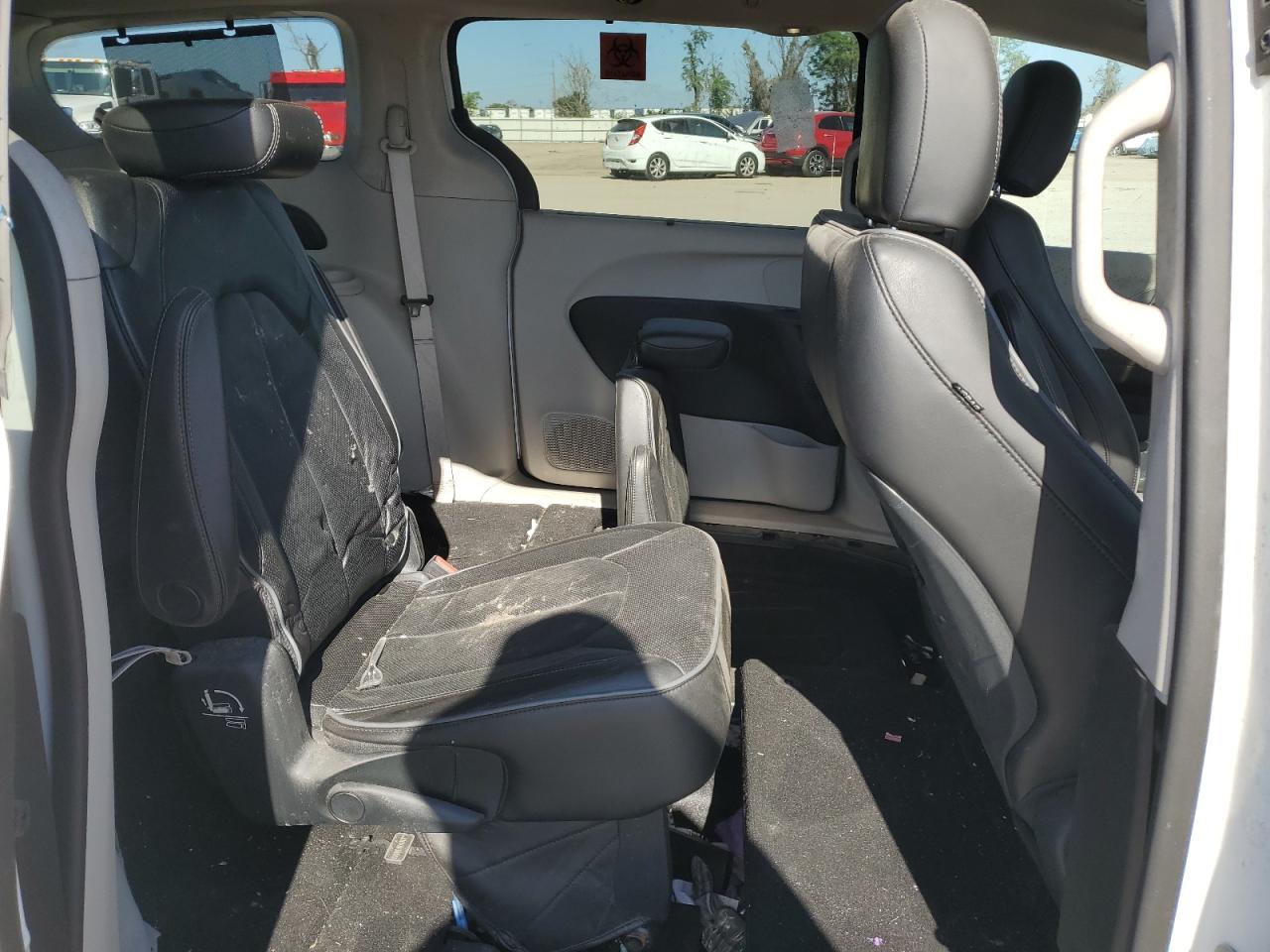 2018 Chrysler Pacifica Limited VIN: 2C4RC1GG2JR269163 Lot: 85670164