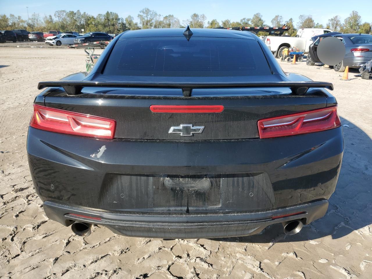 2017 Chevrolet Camaro - Image 6
