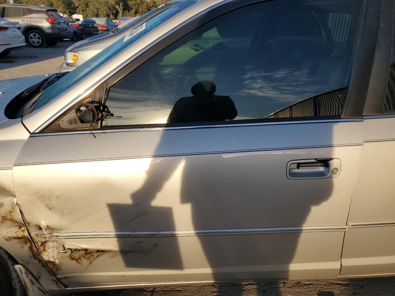 2002 Toyota Avalon - Image 7