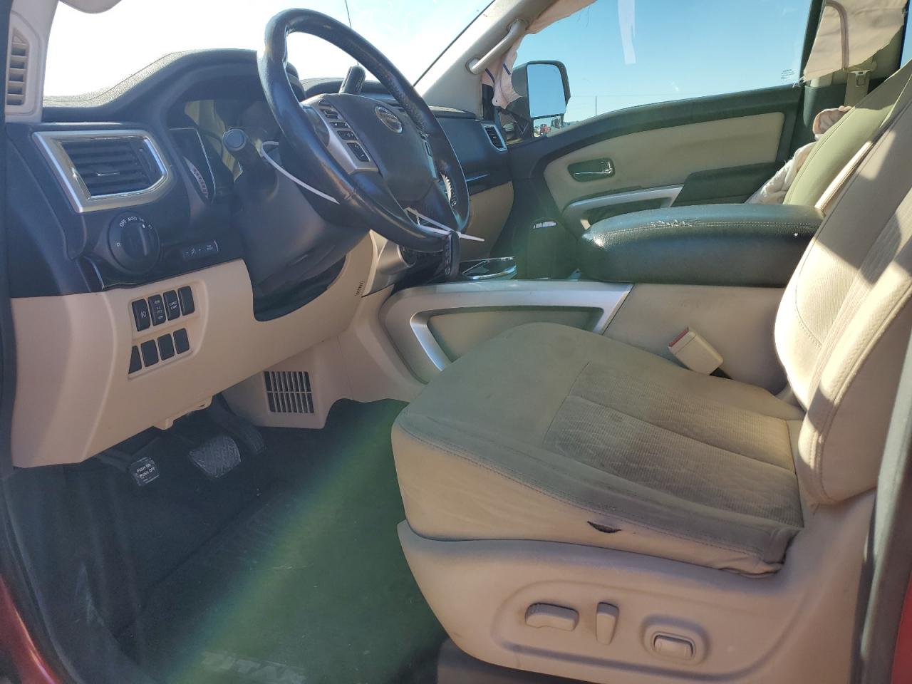 2017 Nissan Titan - Image 7