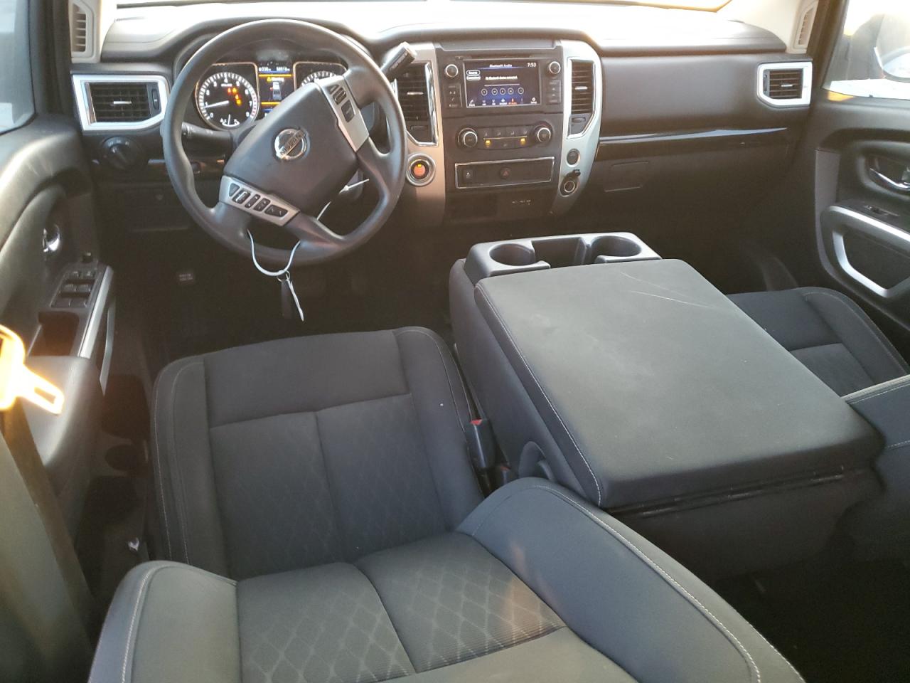 2019 Nissan Titan - Image 8
