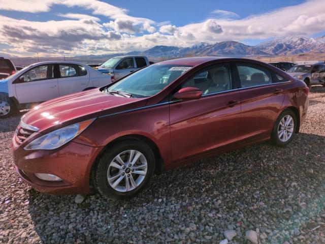  HYUNDAI SONATA 2013 Красный