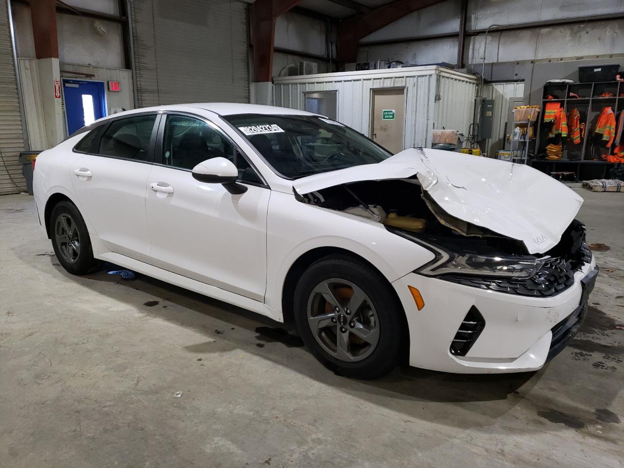 2023 Kia K5 - Image 4