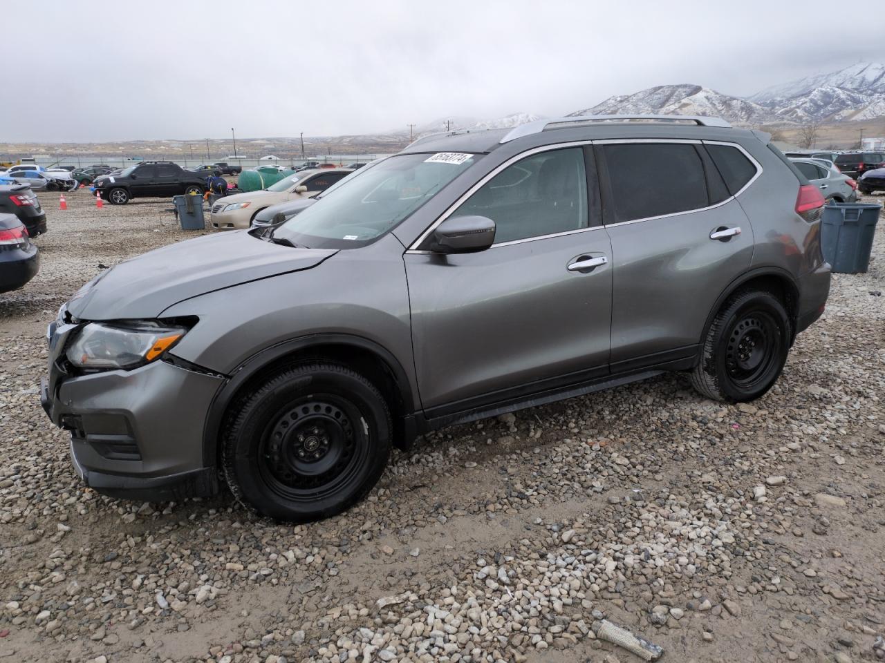 KNMAT2MV5HP537558 NISSAN ROGUE 2017