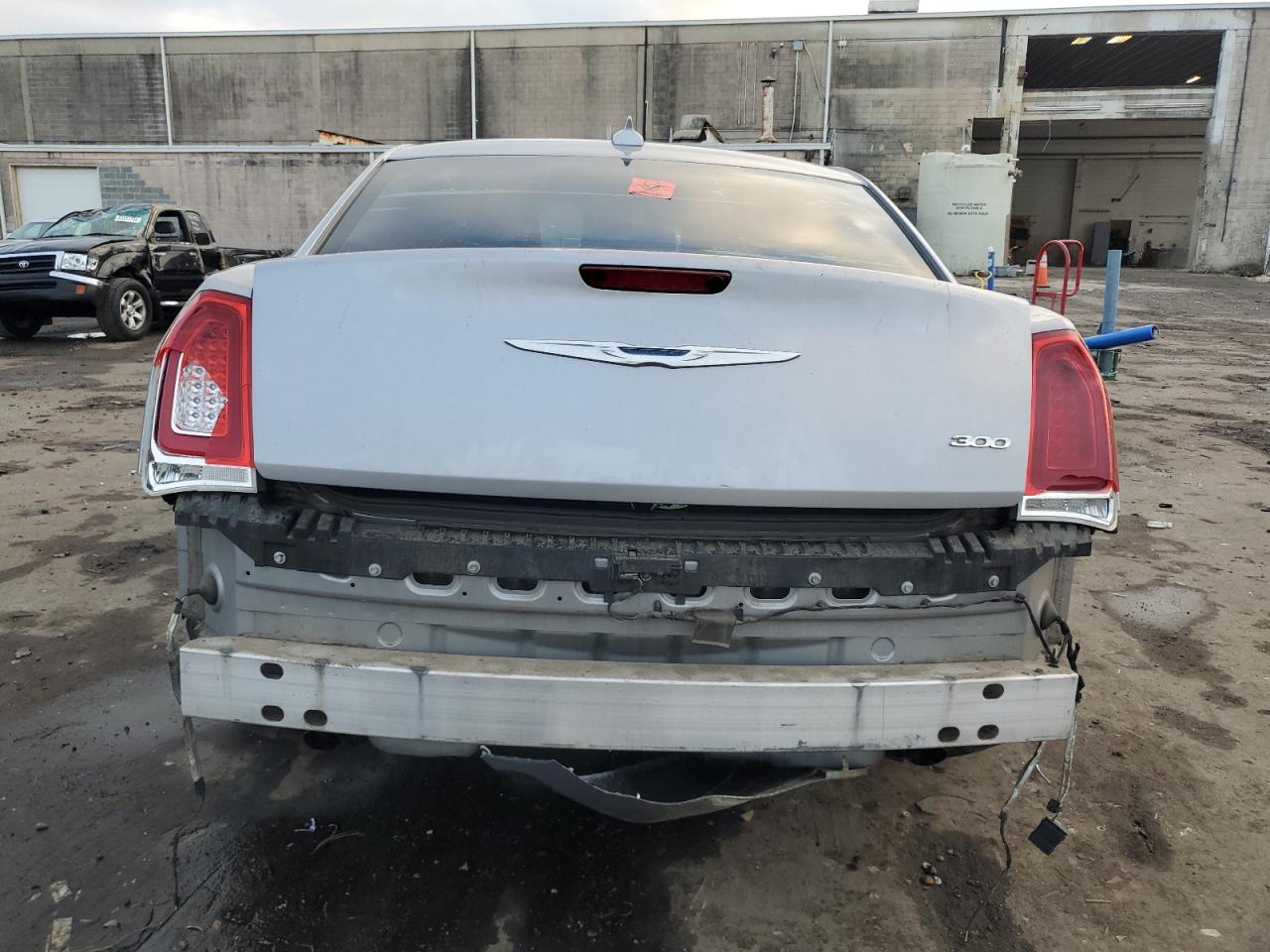 2015 Chrysler 300 - Image 6