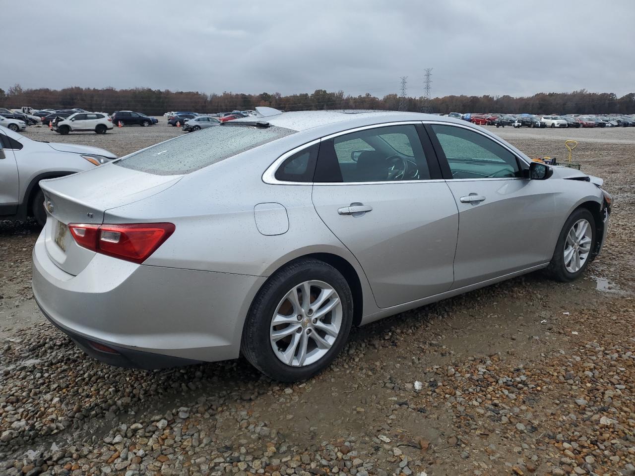 2018 Chevrolet Malibu - Image 3