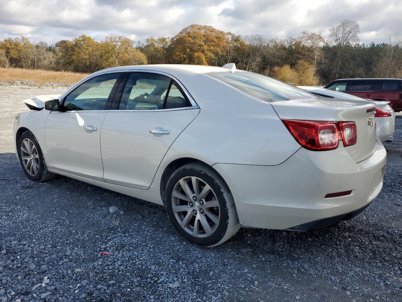 VIN 1G11H5SA7DF193453 2013 CHEVROLET MALIBU no.2